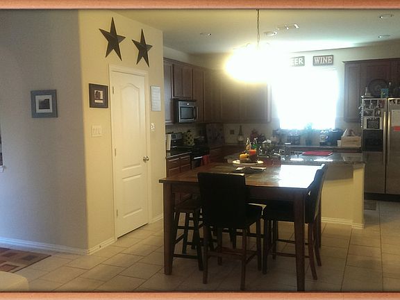 4th image of 504 Maverick Dr