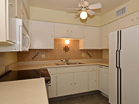 5th image of 3312 E Navajo Pl