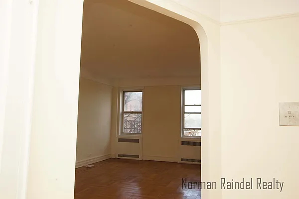 Rented by Norman Raindel, LREB | media 41