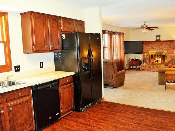 4th image of 73 Fabius Way SW