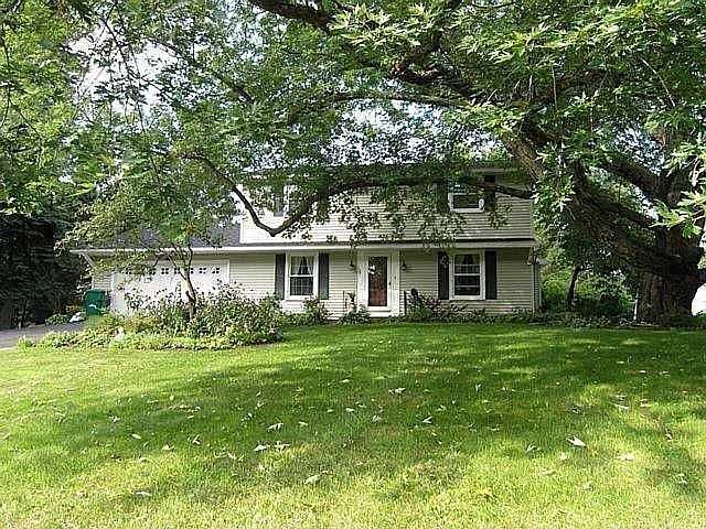 1st image of 27 Parkwood Ln