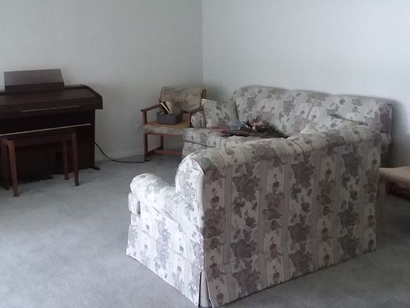 3rd image of 623 N Lewis Ave