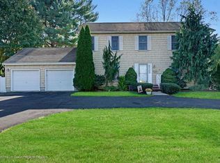315 Rues Ln, East Brunswick, NJ 08816