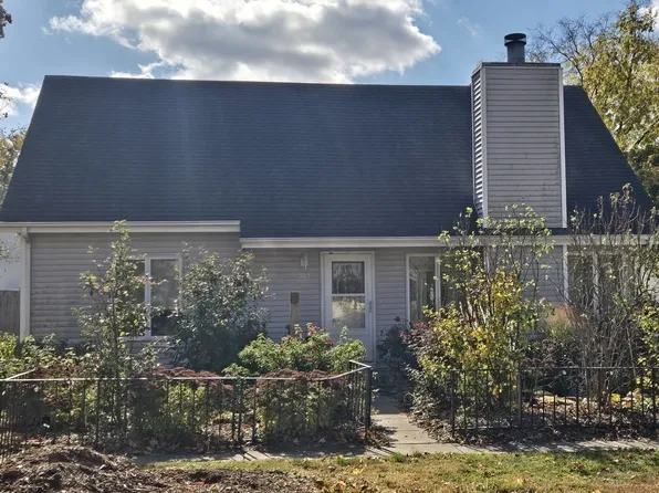 505 W Church St, Sheridan, IL 60551