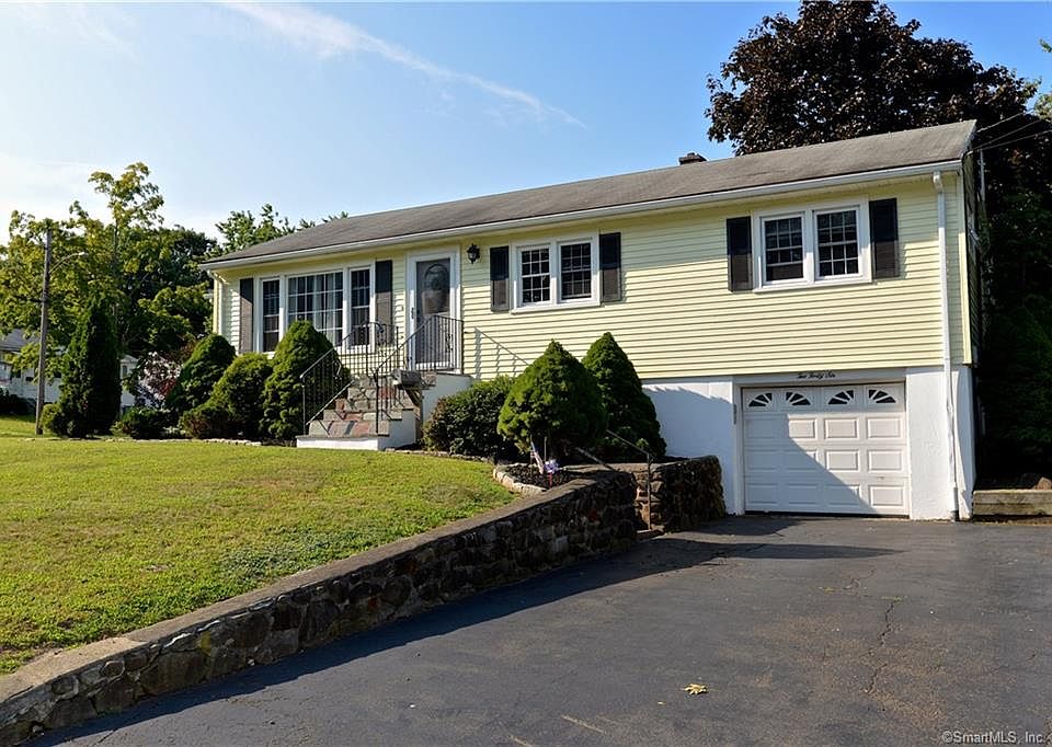 246 Beatrice Dr West Haven CT 06516 Zillow