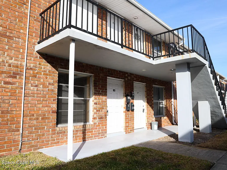 190 E Olmstead Dr #B5 — Photo 2