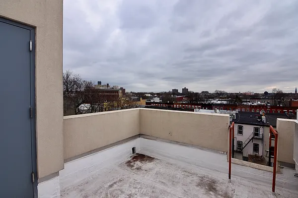 Rented by Bohemia Realty Group | media 25