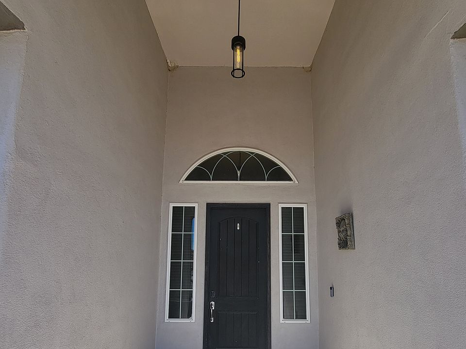 2nd image of 6020 Calle Pico Gemelo