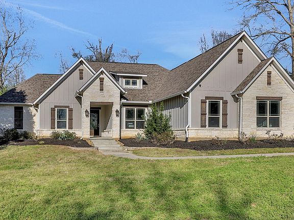 2nd image of 340 Pine Dr