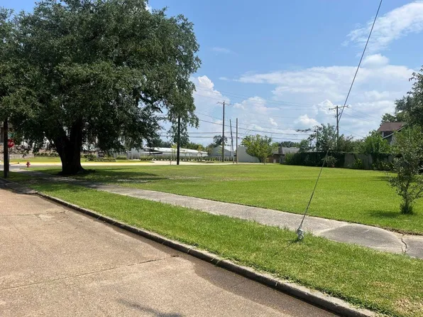 424 Peake St, Lake Charles, LA 70601