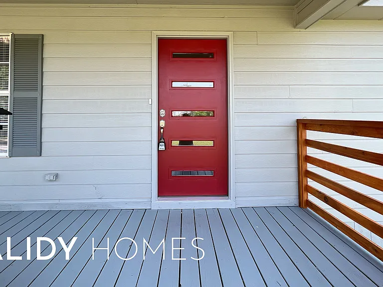 601 W Caddo St — Photo 11