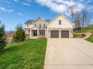33 Garden Ln, Morgantown, WV 26501