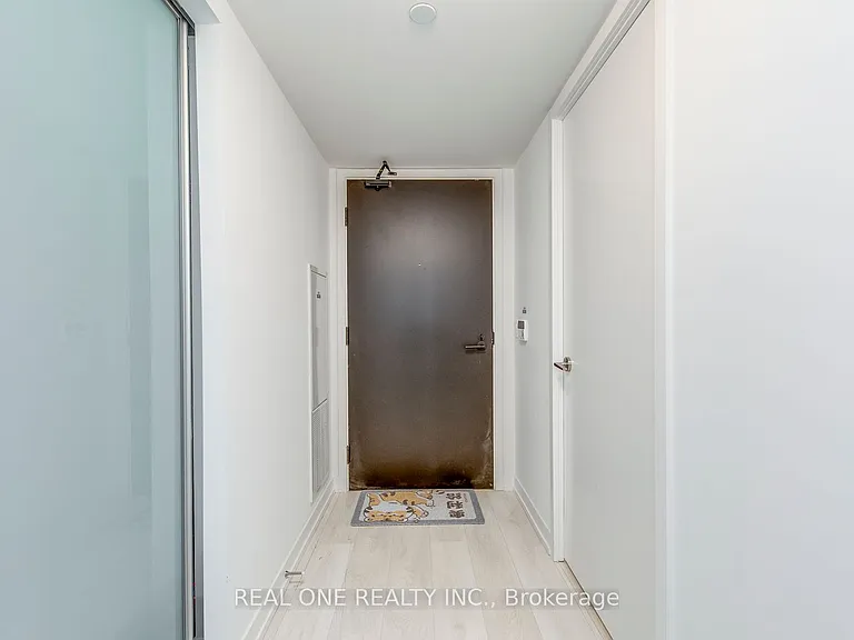 60 Shuter St #303 — Photo 4