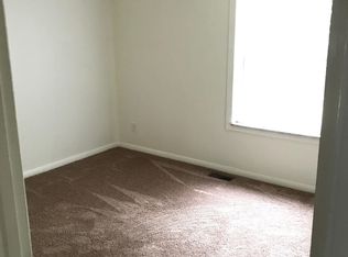 1706 Valley Rd, Champaign, IL 61820