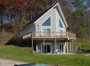 6552 N Treasure Island Rd, Pentwater, MI 49449