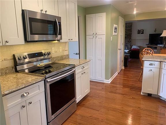 4th image of 103 Edenboro Dr