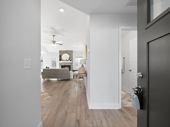 4th image of 2118 Ireland Way Lot 27