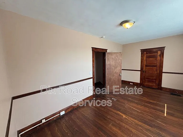 11169 Maple St — Photo 19
