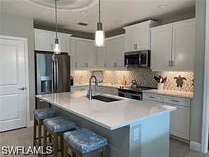 2 bed, 2.0 bath, 1467 sqft, $6,500 — Photo 3