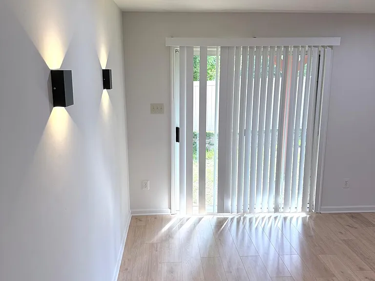 610 Brentwood Ct — Photo 22