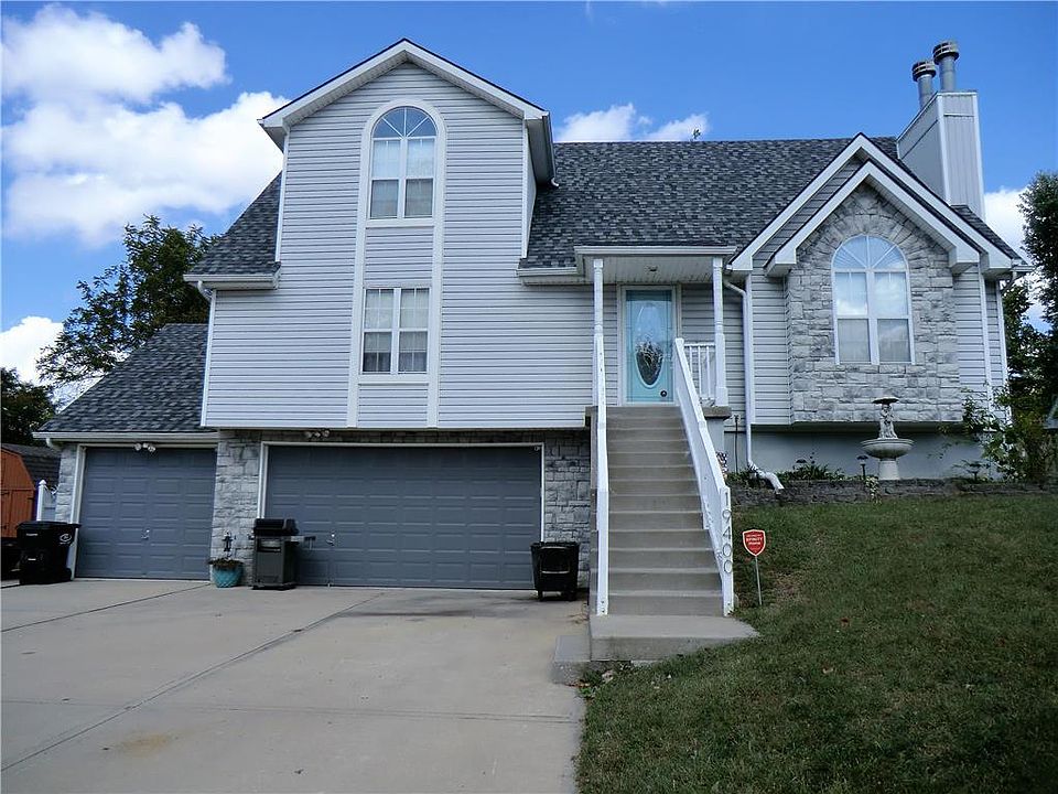 1st image of 19400 E Colony Ln