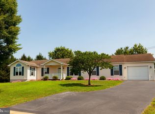 108 Homestead Dr, Stevens, PA 17578