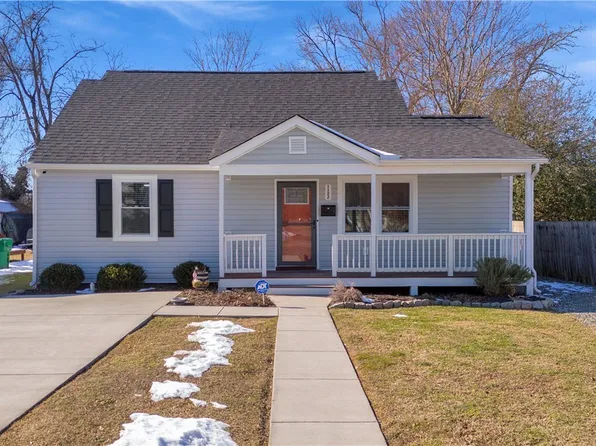 1122 Jett Ave, Colonial Heights, VA 23834