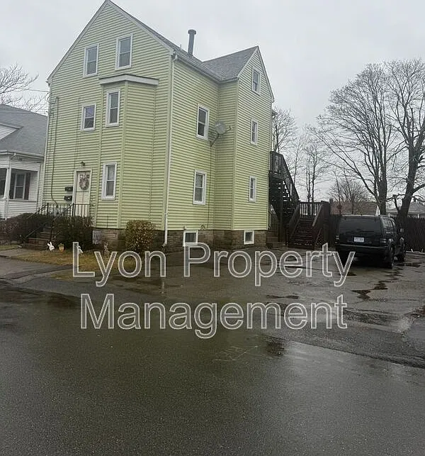 2 bed, 1.0 bath, $1,675 — Photo 2