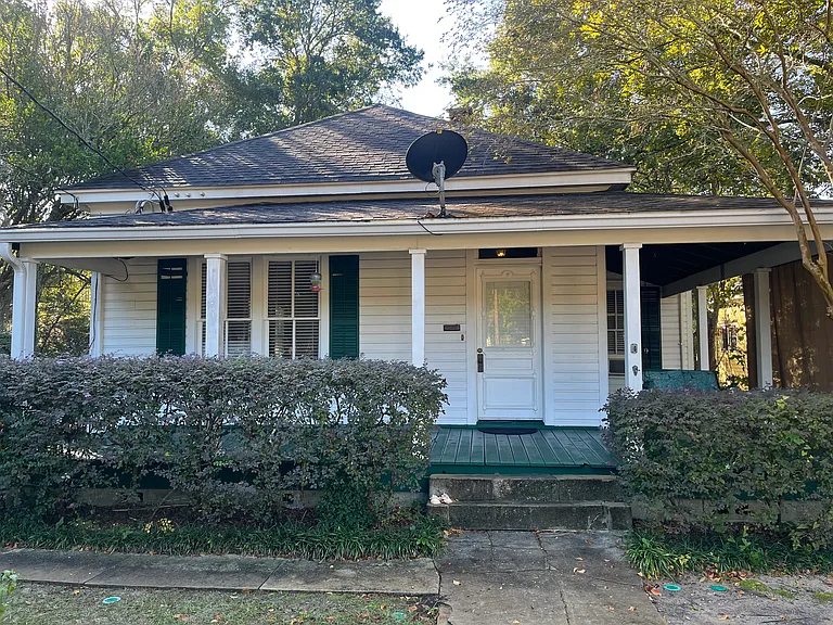 2905 E Jackson St — Photo 1