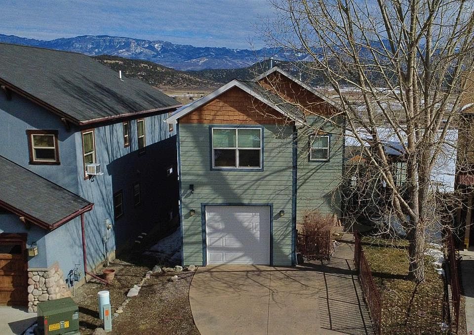 1st image of 428 Amy Court