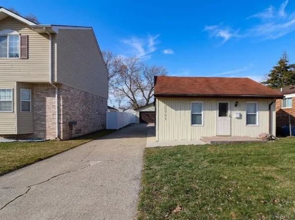 30791 Alger Blvd, Madison Heights, MI 48071