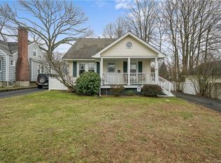 1 Fairview Pl, Suffern, NY 10901