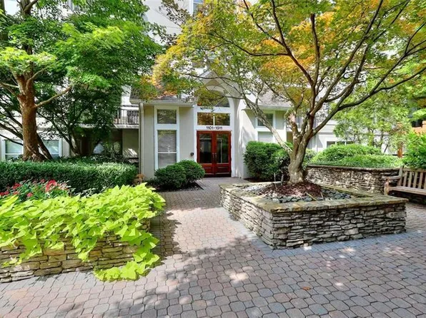 1104 River Green Dr NW, Atlanta, GA 30327