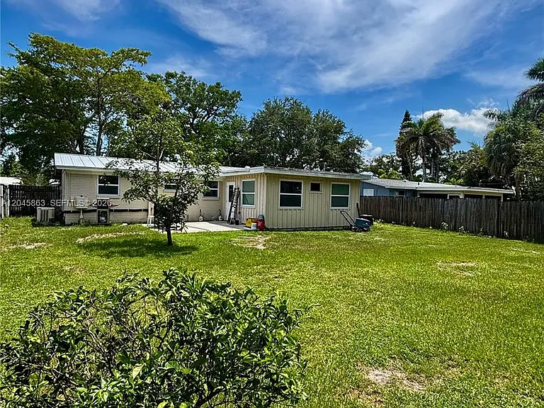 5809 Sullivan Rd — Photo 18