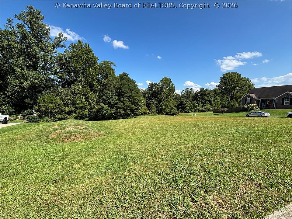 1st image of 1102 Oakwood Rd