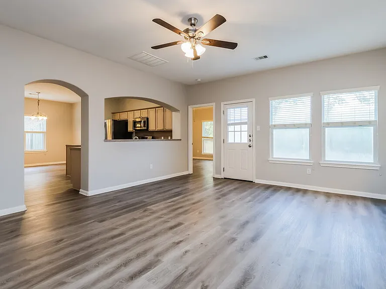 985 Oak Falls Dr — Photo 5