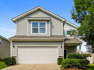 8728 Balsam Bay Rd, Charlotte, NC 28227