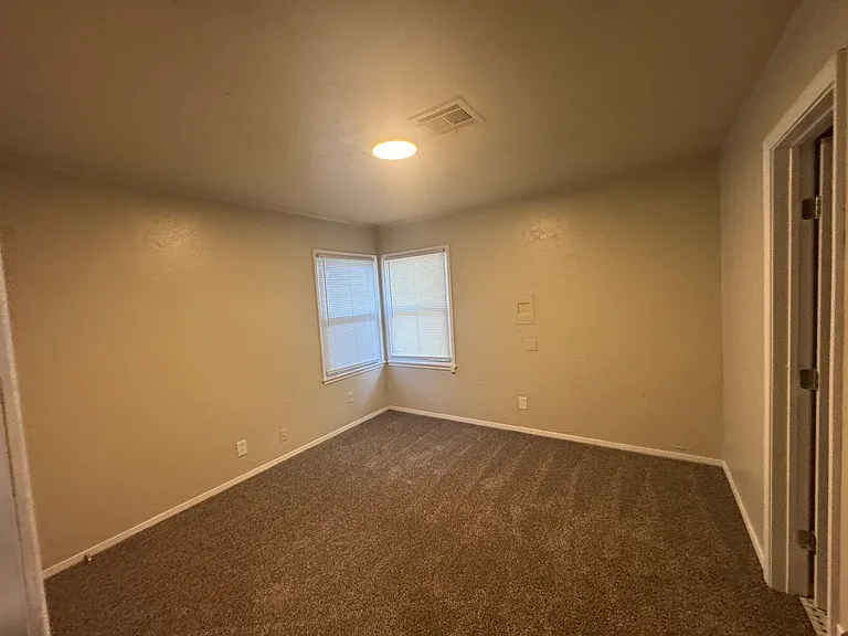 1408 Carlisle Ct — Photo 30