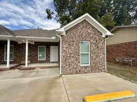 2512 W Martin St