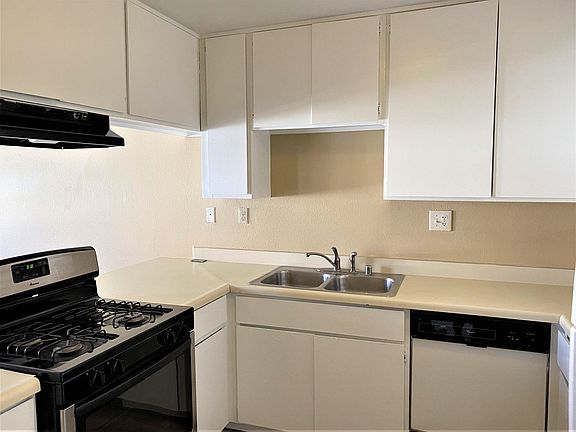 3rd image of 5129-5139 Sterling Ct #5133
