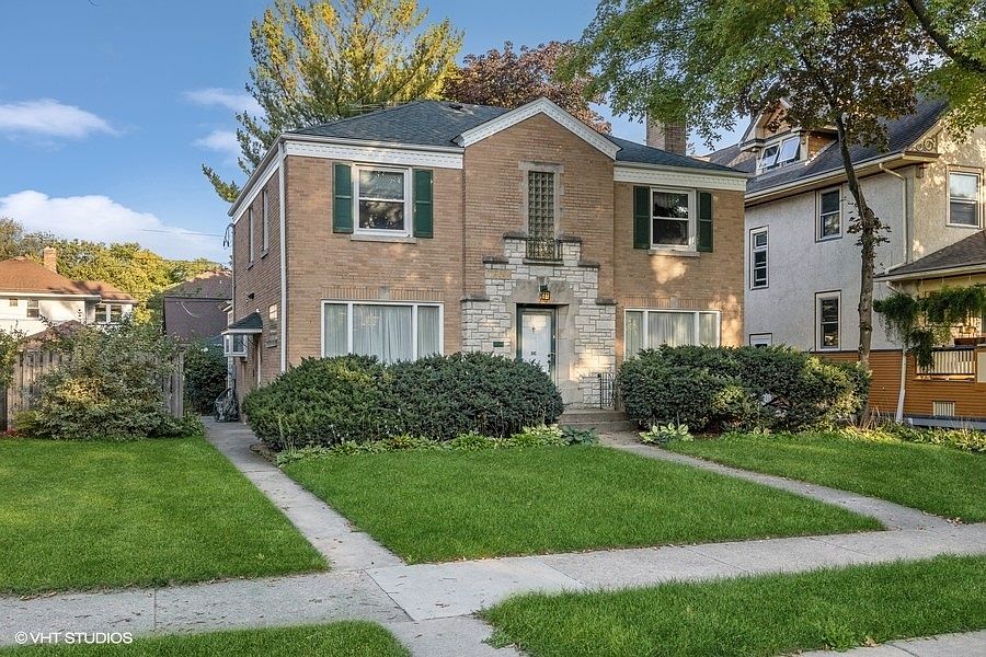 1st image of 810 N Oak Park Ave
