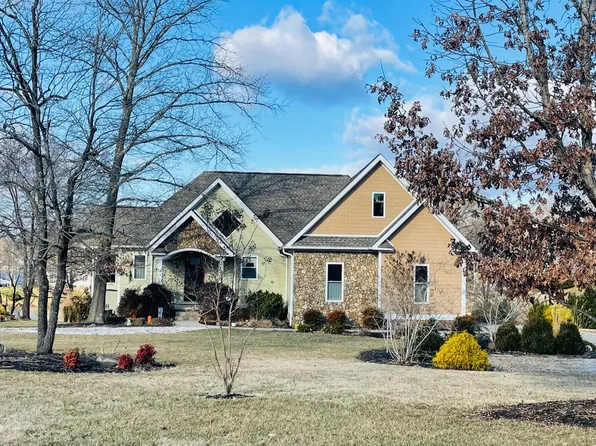 8972 Burnt Chimney Rd, Wirtz, VA 24184