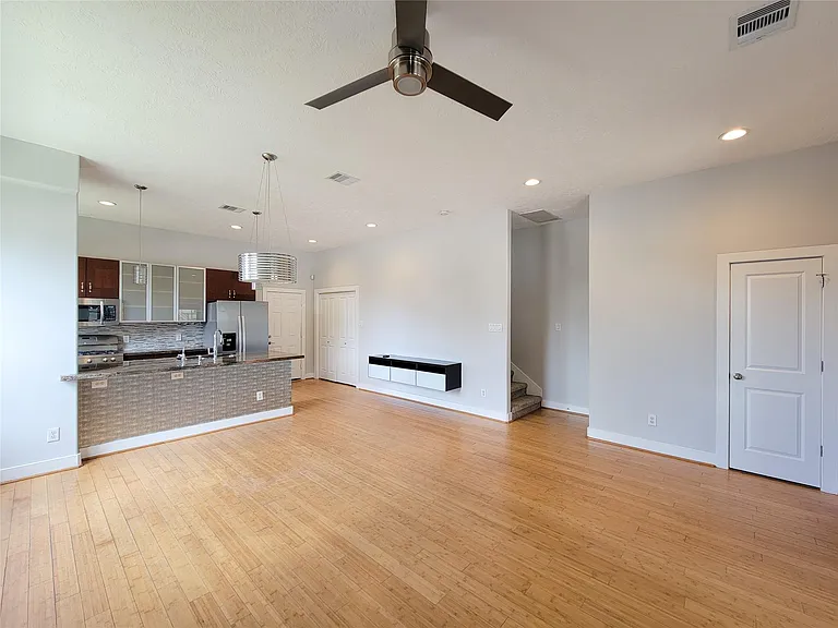 1414 Emancipation Ave #A — Photo 6