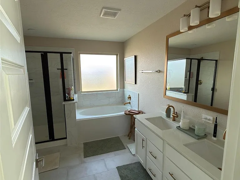 4915 Abbey Manor Ln — Photo 6