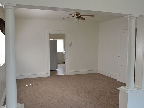 5th image of 403 Park St