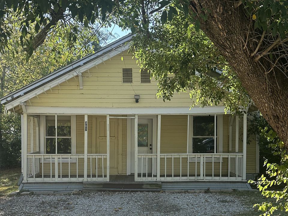 1st image of 302 Donahoe St