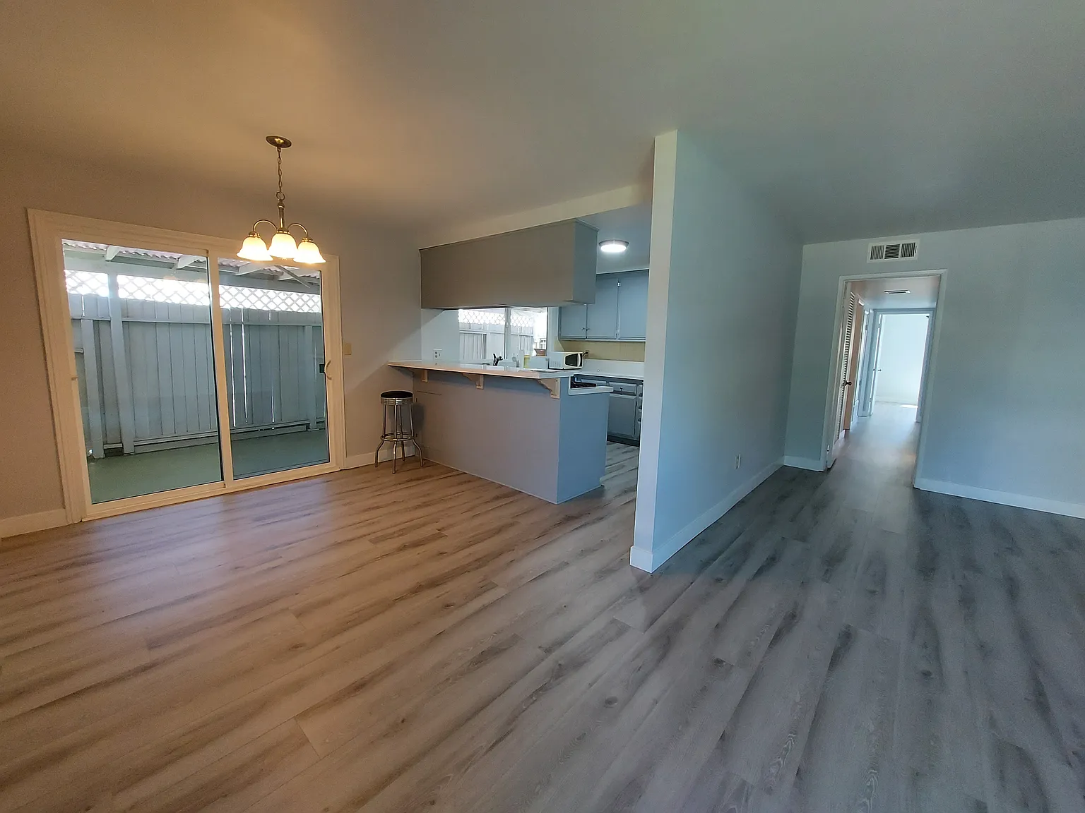 3 bed, 1200 sqft, $3,450 — Photo 3