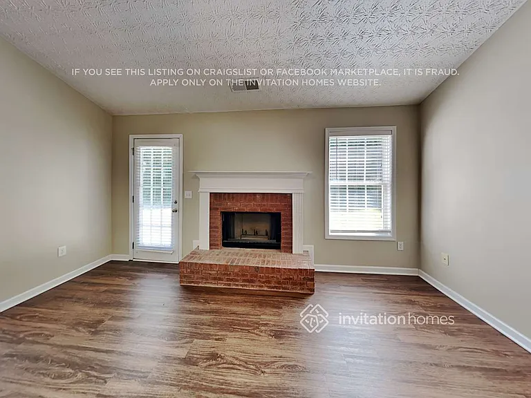 273 Rockingham Dr — Photo 3