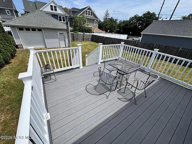503 Forman Ave — Photo 17