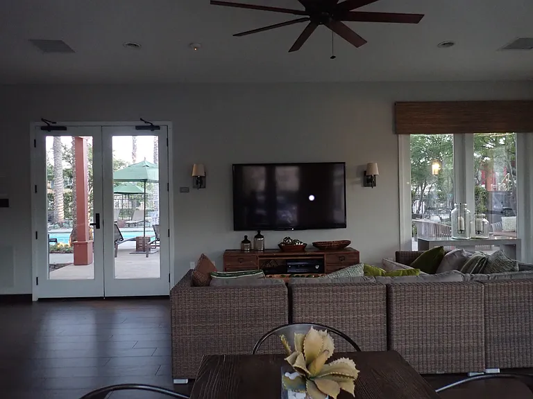 1112 El Paseo — Photo 23